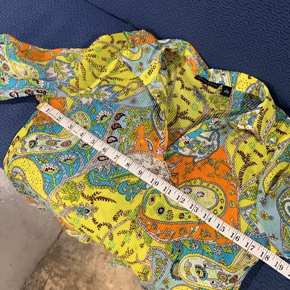 Essentials by Milano Blouse - Picture 6 of 9